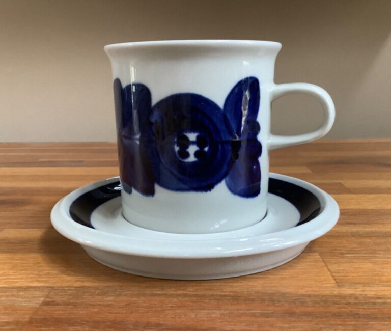 Read more about the article Arabia Finland Ulla Procopé Anemone Cobalt Blue and White Mug / Cup and Saucer Set