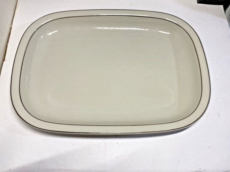 Read more about the article ARABIA FENNICA SERVING PLATTER PLATE DISH  FINLAND  FREE SHIPPING