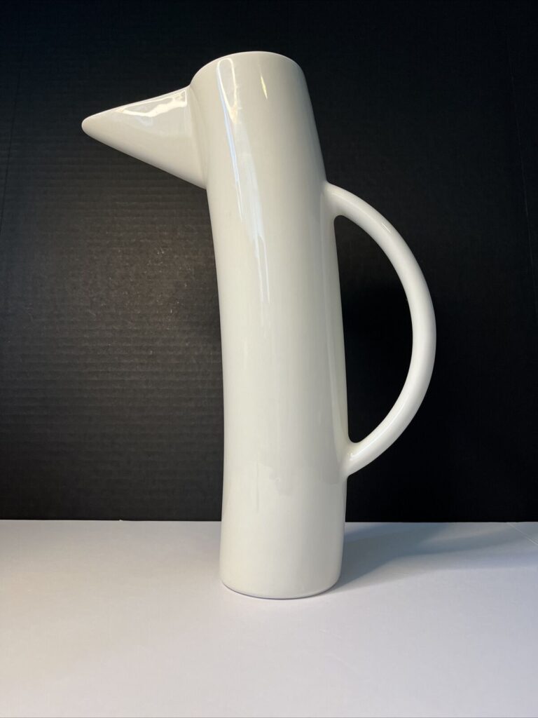 Read more about the article Arabia Finland Storybirds Oliver Pitcher White Ceramic Jug 1995 Exquisite Piece