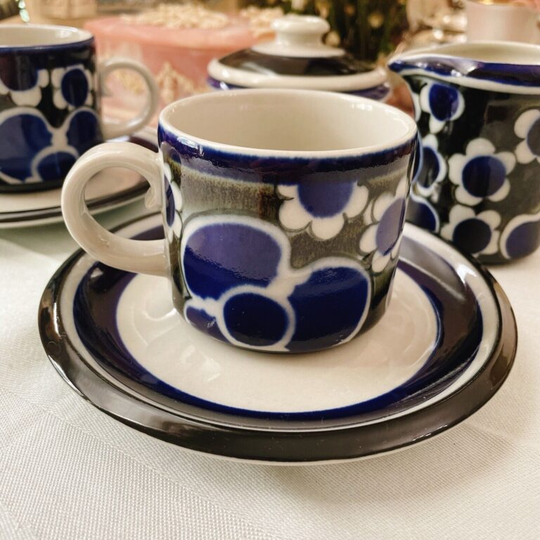 Read more about the article Arabia Finland Stoneware Saara Cup and Saucer Set (8 Available)