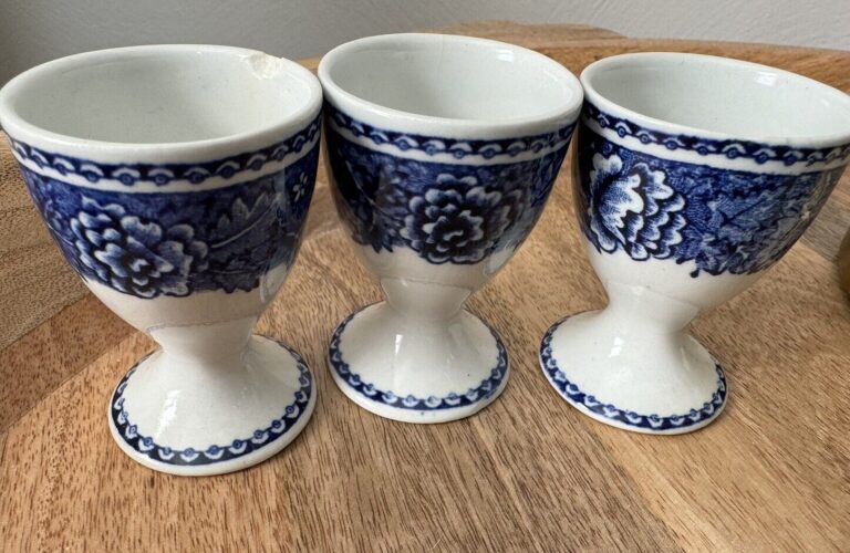 Read more about the article Arabia egg cups “Landscape Blue” Made In Finland. Set Of 3