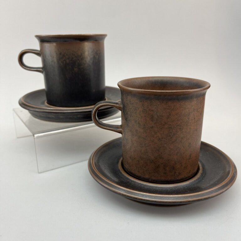 Read more about the article Vintage Arabia Finland Brown Ruska Coffee Pair Of Cups and Saucers MidCentury Mod