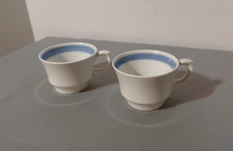 Read more about the article Arabia Finland Blue Band Stripe Coffee Tea Cup Lot Of 2 __ 2 3/4″