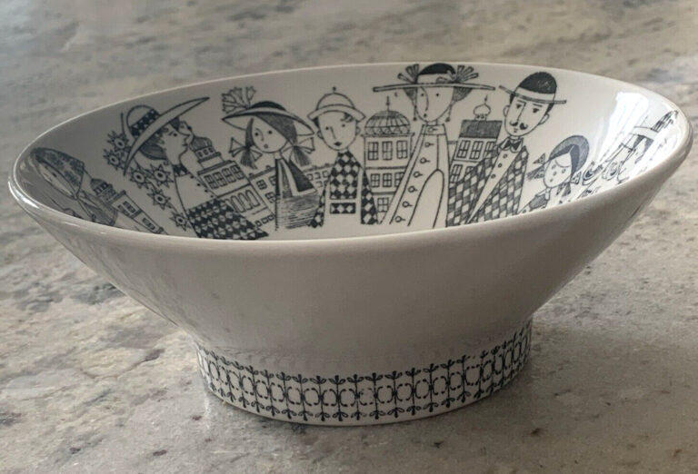 Read more about the article Vintage Mid Century Arabia Emilia Bowl 5.5″ Designed by Raija Uosikkinen