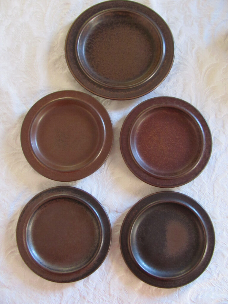 Read more about the article Arabia of Finland Ruska-Light and Dark Brown-4 Smaller Bread Plates-6 1/4″ + Salad