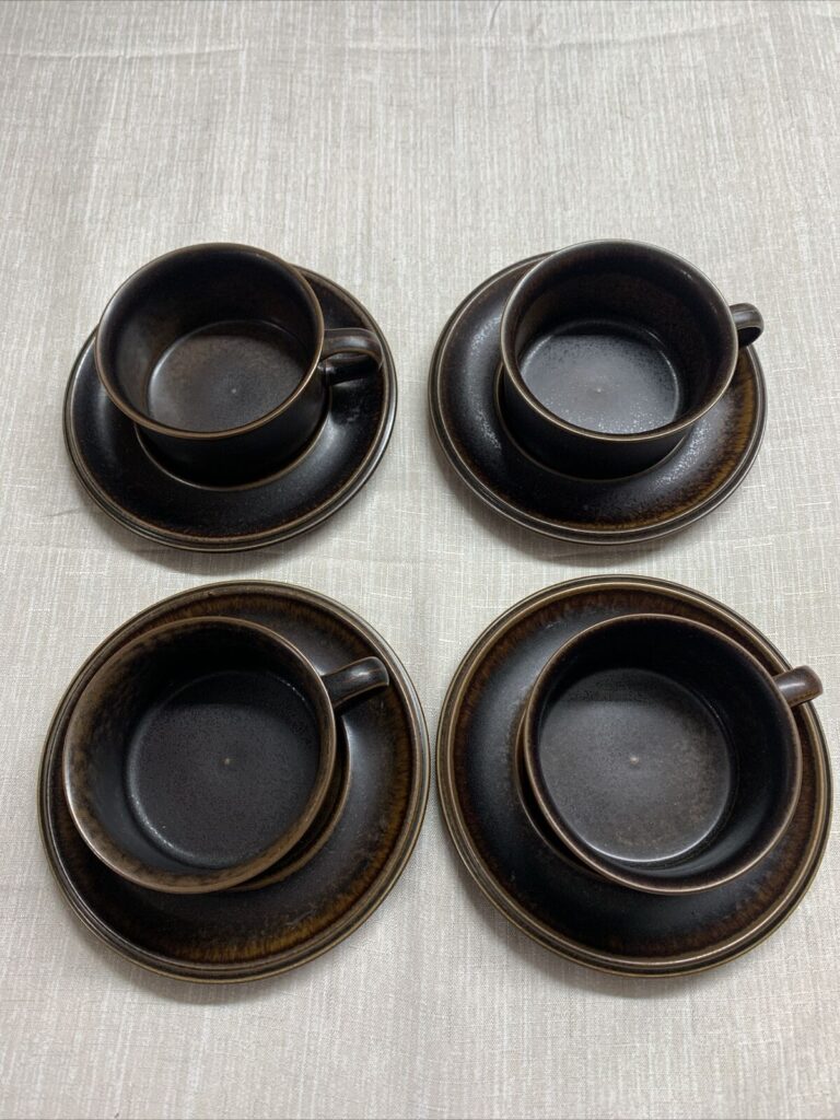 Read more about the article Vintage Arabia Finland Ruska Flat Coffee / Tea Cup and Saucer Set Of 4  LT1