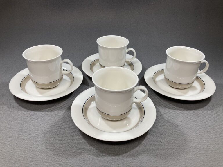 Read more about the article 4 Sets Arabia of Finland Seita Arctica Flat Cup and Saucer 6 oz 3″ H