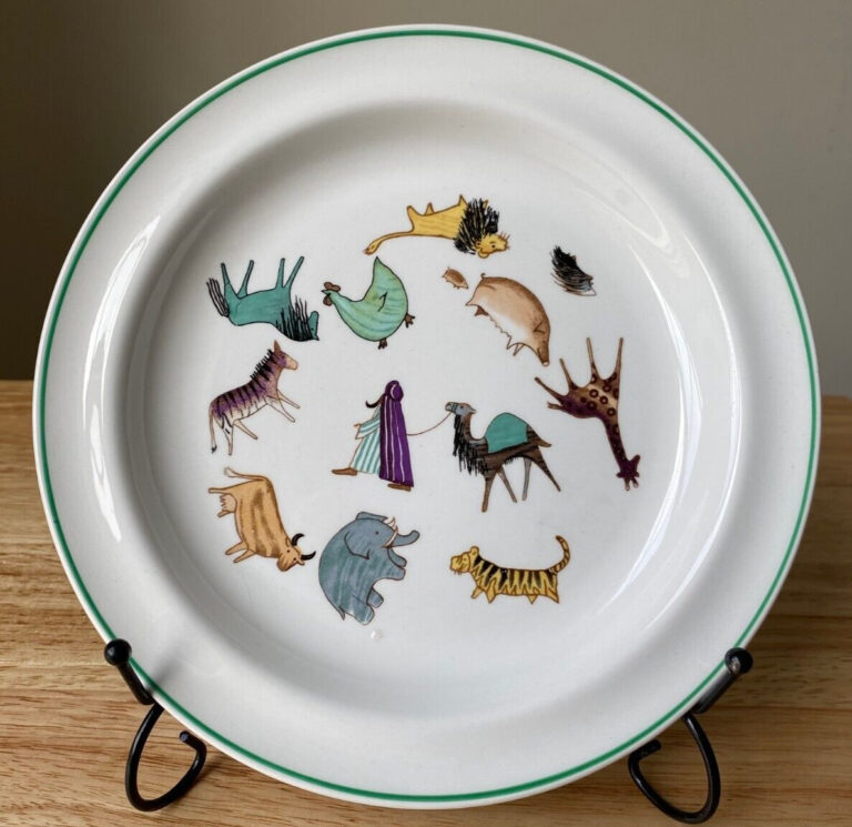 Read more about the article Vintage ARABIA FINLAND PARADE 7.75″ Multi-Color Animals Child’s Plate #2 – VGUC