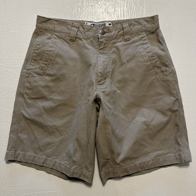 Read more about the article Mountain Khakis 31 x 10″ Stone Relaxed Fit 100% Cotton Canvas All Peak Shorts