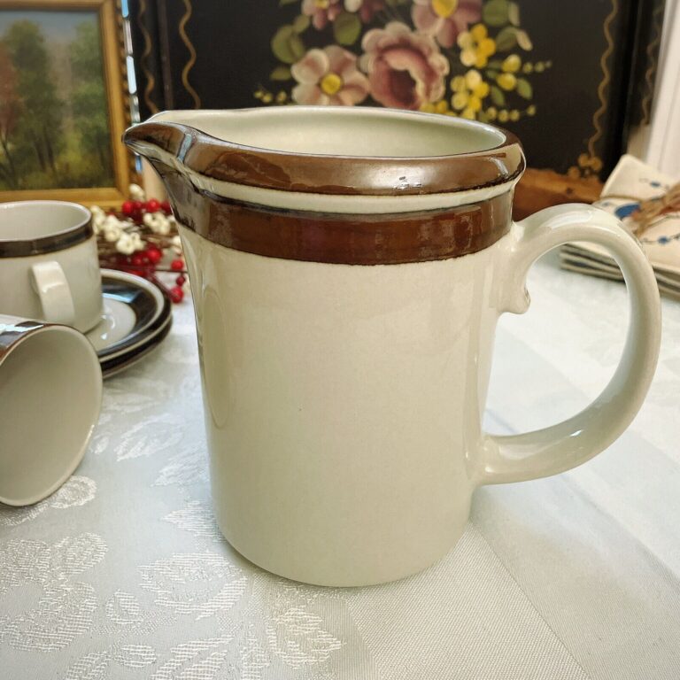 Read more about the article Finland Arabia Karelia Pitcher Large Rustic