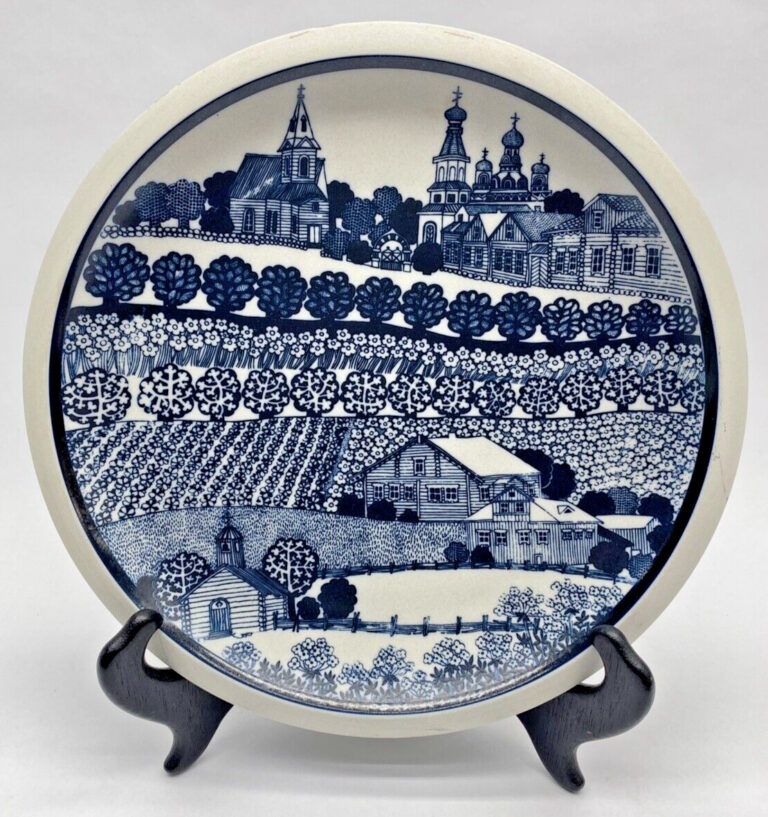 Read more about the article Arabia Finland Decorative Plate Wall Art Landscape Blue White 10-1/4″