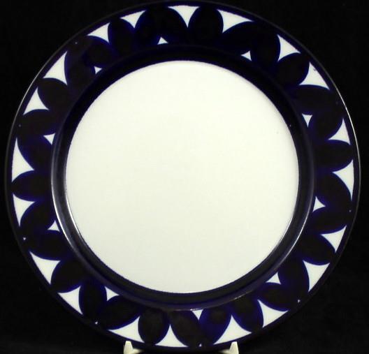 Read more about the article Arabia Sotka Blue Salad Plate