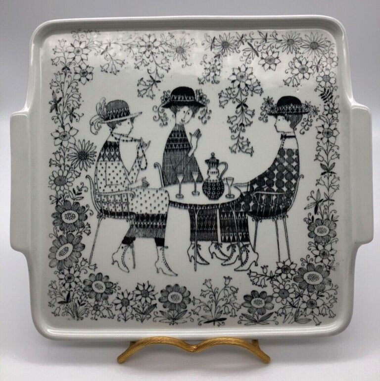 Read more about the article Emilia Arabia Tray 1950’s Made in Finland By Raija Uosikkinen Rare Vintage