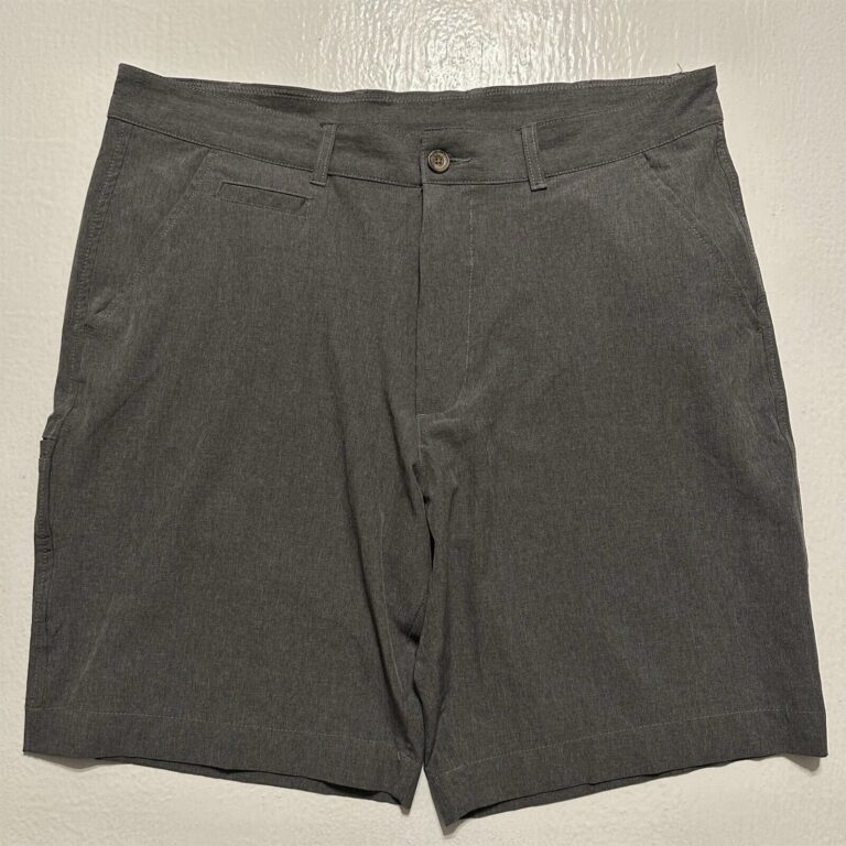 Read more about the article V46 38 x 10″ Gray Heather Performance Tech Wicking Flex Golf Shorts