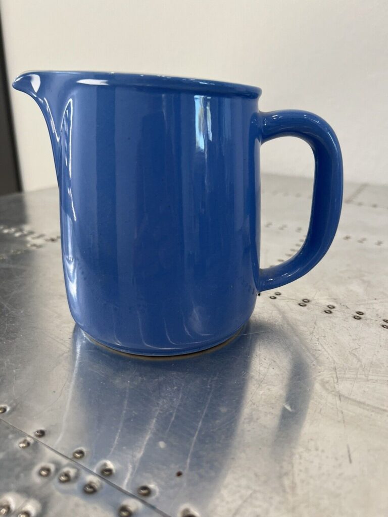 Read more about the article ARABIA Finland Pottery Kissa Pitcher Blue