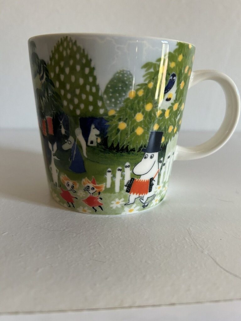 Read more about the article Moomin Valley Mug Moominvalley Special Mug Summer 2017 Arabia *NEW Without Tag