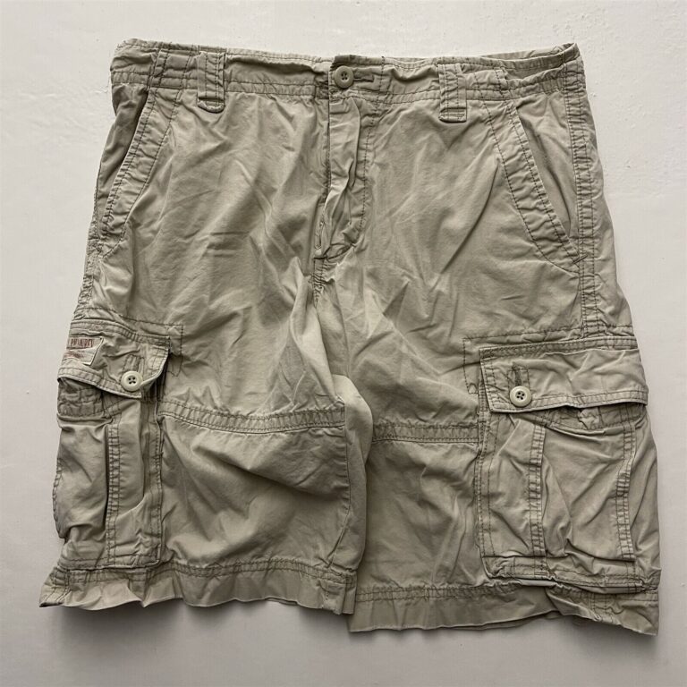 Read more about the article Polo Ralph Lauren 34 x 11″ Stone 100% Cotton Cargo Shorts