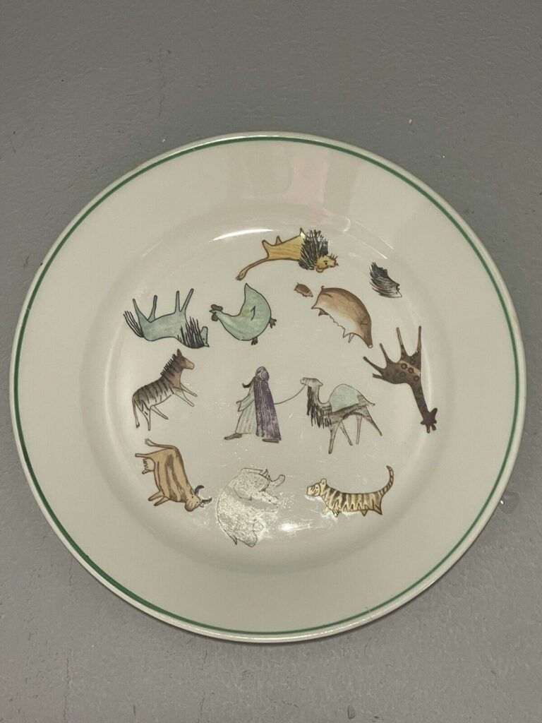 Read more about the article Vintage Arabia Made In Finland Animal Parade Children’s 7” Plate
