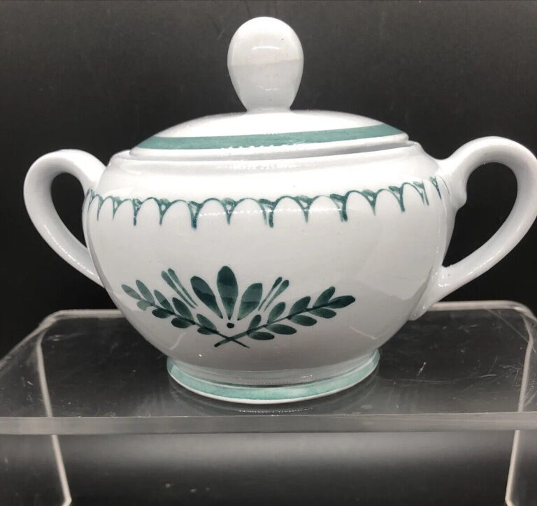 Read more about the article Vintage Arabia Finland Green Thistle Sugar Bowl Dish W/ Lid Circa 1955-1970