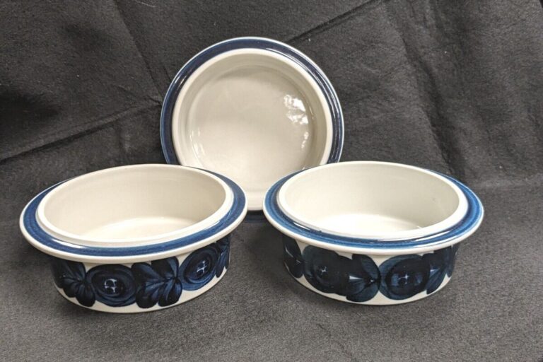 Read more about the article 3 Arabia Finland Serving Bowls 7.5″ Signed