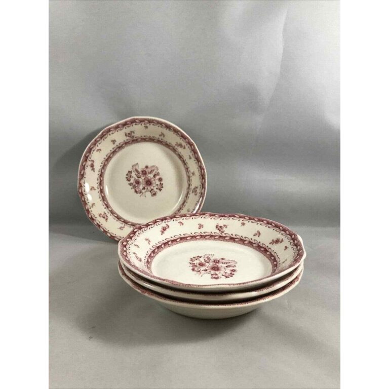 Read more about the article Set of 4 Arabia (made in Finland) Small Dessert Bowls Pink Floral