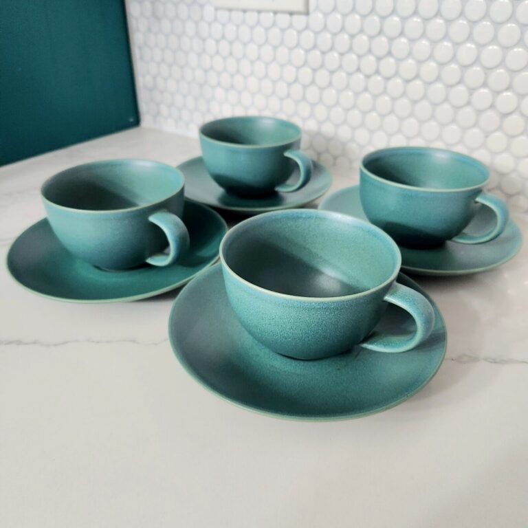 Read more about the article Arabia Finland 24h Set Of 4 Cups And 4 Saucers