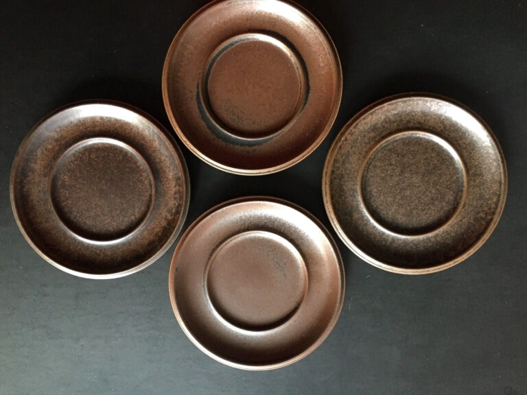 Read more about the article 4 mcm ARABIA RUSKA SAUCERS for LOW TEA CUP  ULLA PROCOPE FINLAND Brown Stoneware