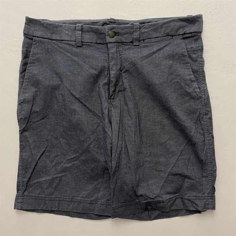 Read more about the article Lululemon 34 x 9″ The Works Short Quick Gray Chambray Gusseted Oxford Shorts