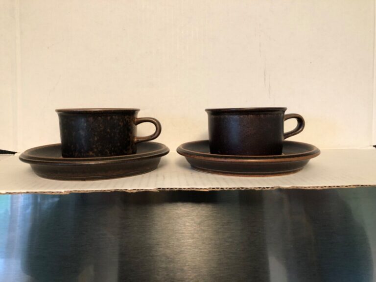 Read more about the article ARABIA FINLAND RUSKA DEMITASSE ESPRESSO CUPS SAUCERS X 2