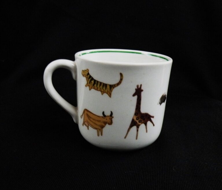 Read more about the article Vintage 1965 Genuine ARABIA Finland Animal Porcelain Child Size Cup