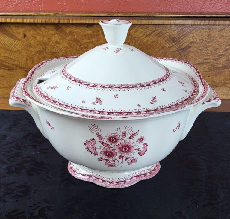 Read more about the article ARABIA OF FINLAND FINN FLOWER RED PATTERN SOUP TUREEN #5 •Excellent Condition