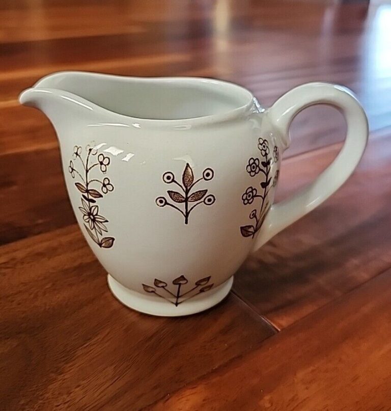 Read more about the article Arabia Finland Tapestry Brown Cream Pitcher 3 1/2″