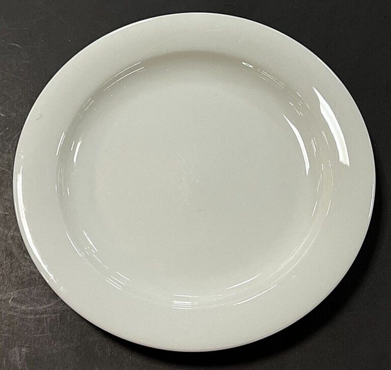 Read more about the article ARABIA FINLAND ARCTICA SALAD PLATE SET OF 2