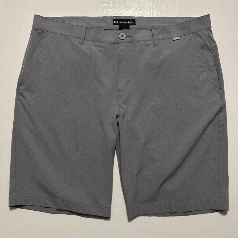 Read more about the article Travis Mathew 40 x 10″ Beck Light Gray Proceed With Caution Golf Shorts