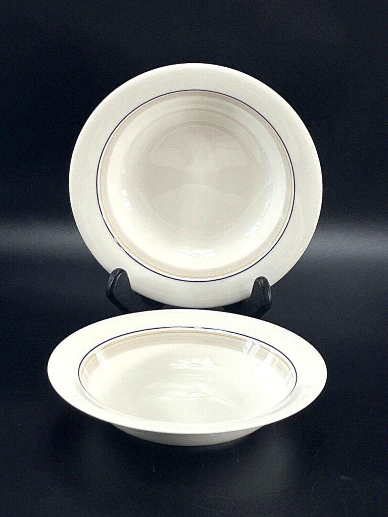 Read more about the article Arabia of Finland Seita Arctica Rim Soup Bowls 8″ Set of 2 Ivory White Blue Band