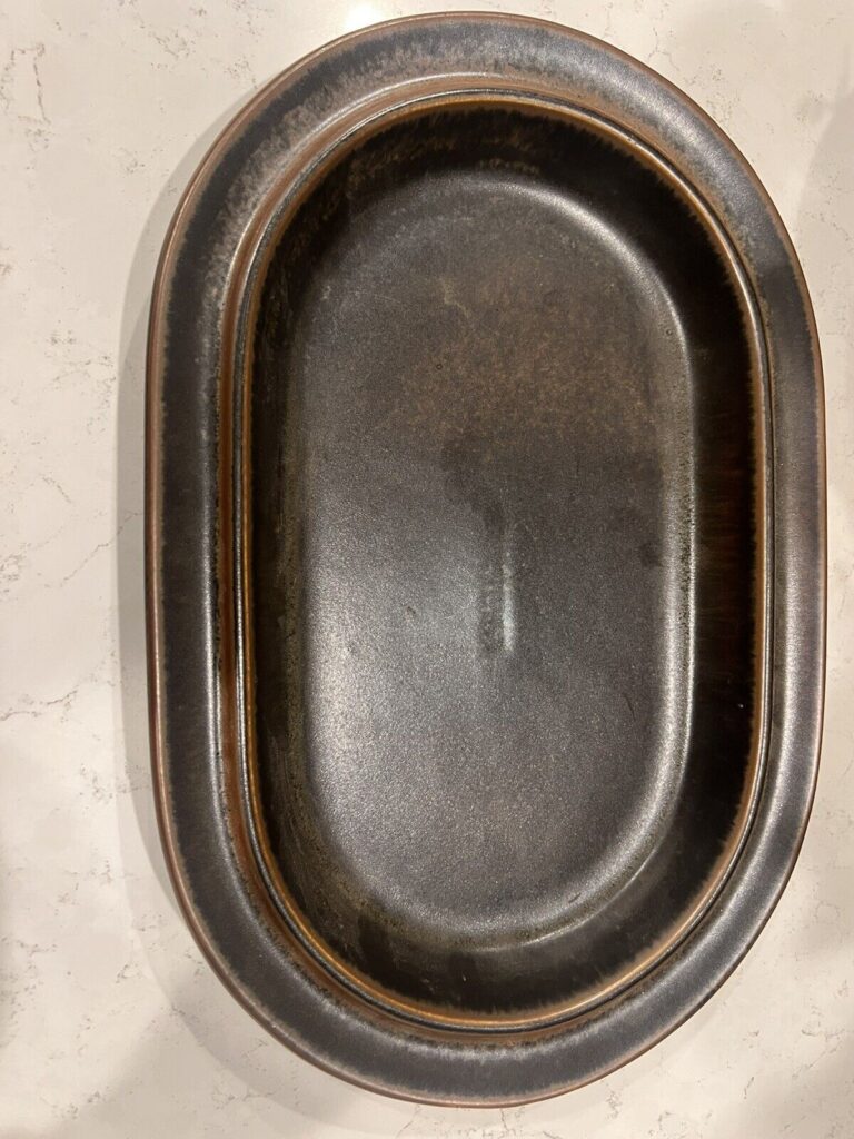 Read more about the article 1970s Ulla Procopé Arabia of Finland Ruska Oval Serving Platter