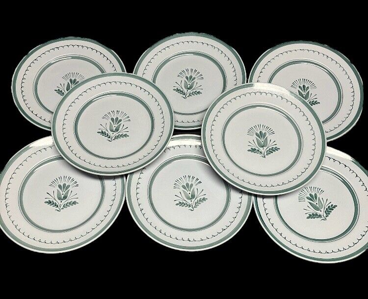 Read more about the article SET OF 8 ARABIA MADE IN FINLAND THISTLE GREEN HAND PAINTED DINNER PLATES