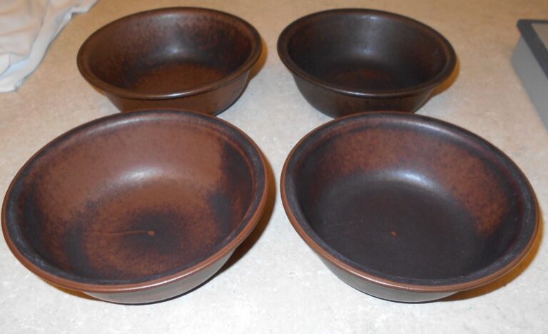 Read more about the article Arabia Finland Ruska Stoneware Dark Brown Set of 4 Coupe Cereal 6 1/8″ Bowl Set