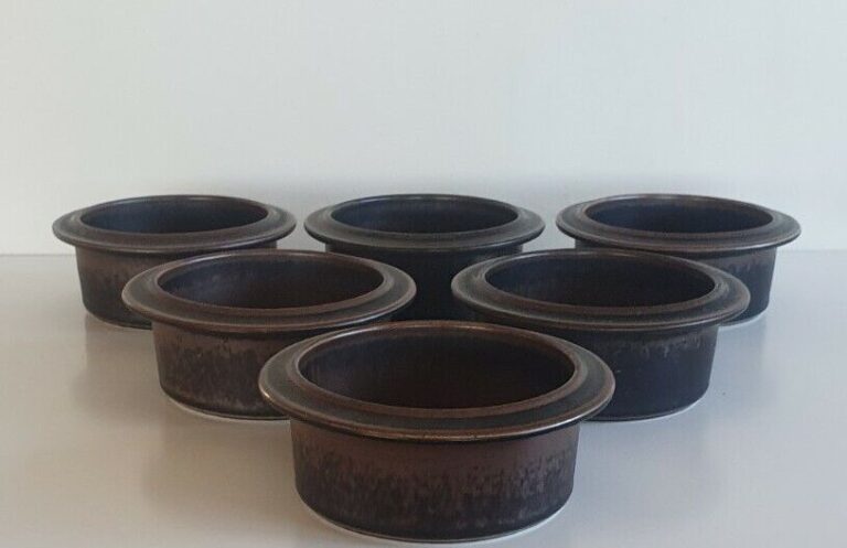 Read more about the article Set of Six 1960s Arabia Finland Ruska Bowls / Ramekins – Ulla Procope