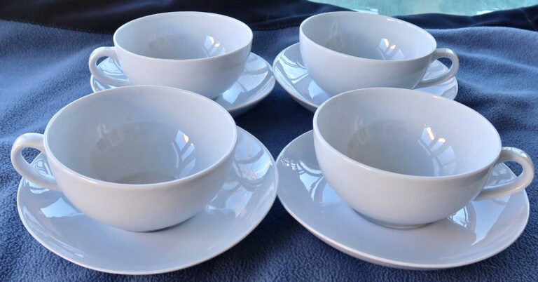 Read more about the article 4 Vintage ARABIA of FINLAND Light Blue  Gray CUPS and SAUCERS – Mid-Century