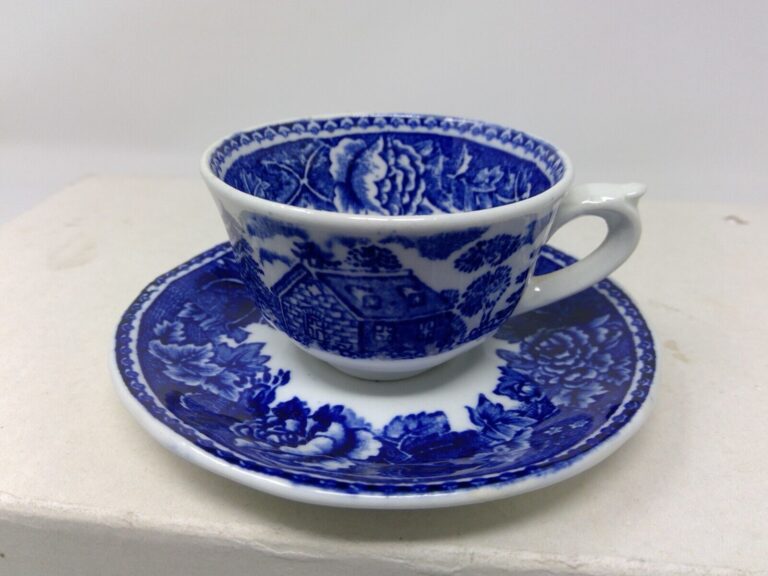 Read more about the article Arabia of Finland Blue and White Landscape Blue Demitasse Cup and Saucer