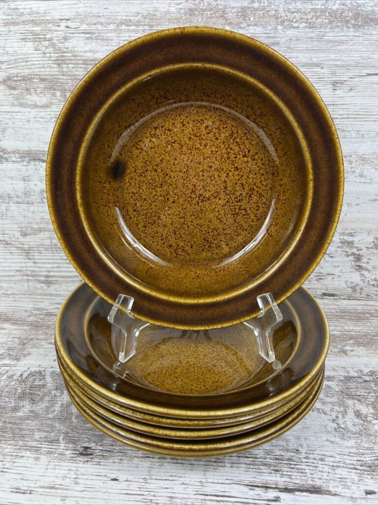 Read more about the article 6 Nice Arabia Finland Brown Rimmed 8 1/2” Soup Salad Bowls