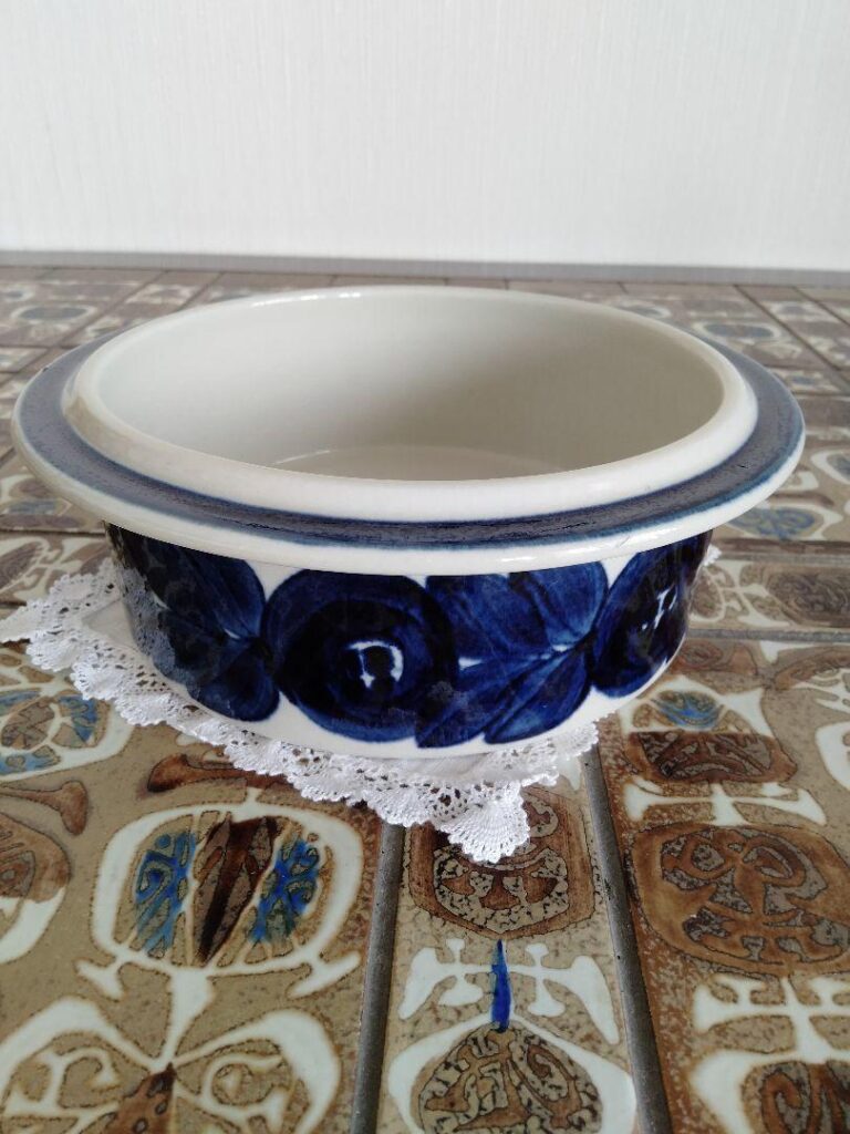 Read more about the article Arabia Arabian Anemone Bowl Casserole Pot 18Cm from japan