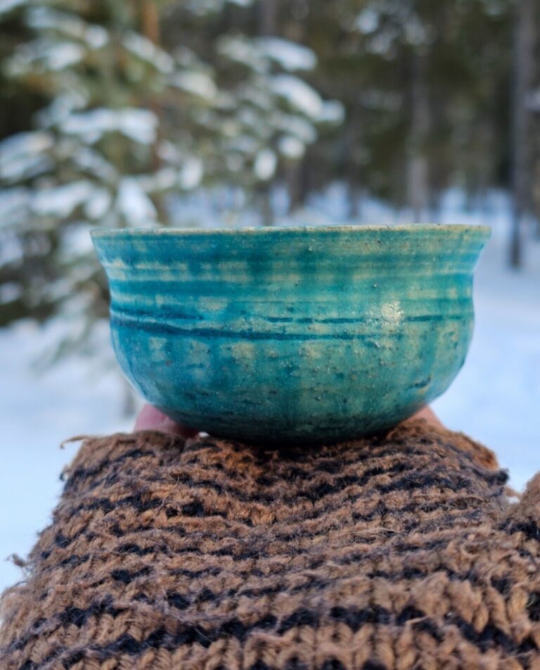 Read more about the article Arabia Finland miniatyre stoneware bowl Annikki Hovisaari 1950s turquoise glaze