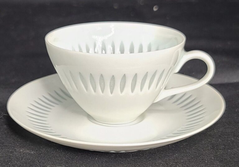 Read more about the article 1 Set Arabia Finland Demitasse Cup and Saucer Rice Grains