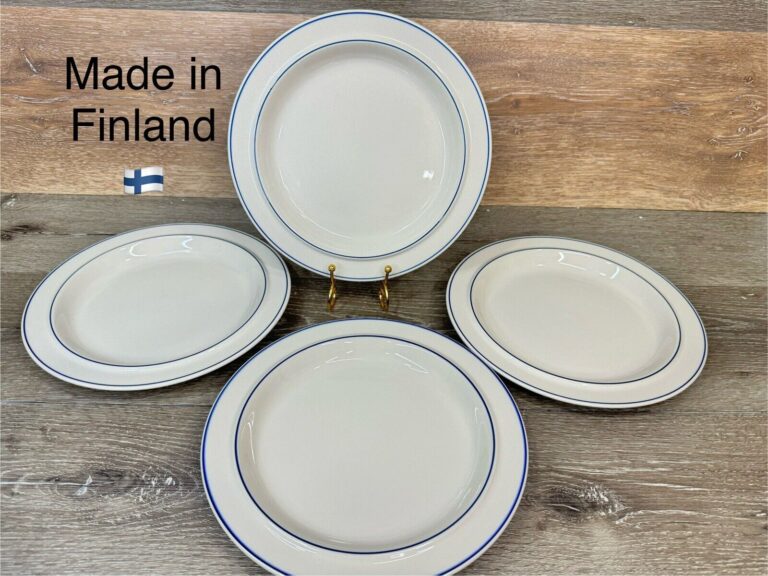 Read more about the article Arabia Finland Saimaa White Blue 1980’s Dinner Plate 10″ ~set Of 4