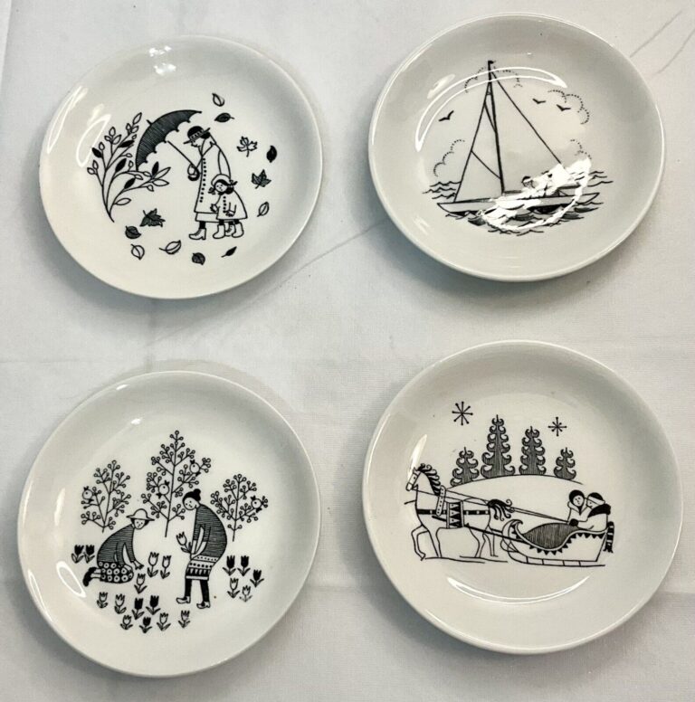 Read more about the article VTG Arabia Of Finland Small 3.75” Emilia Plates Complete Set (4) Finnish Scenes