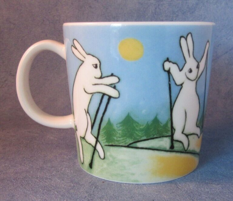 Read more about the article Arabia Heljä Liukko-Sundström  Bunny mug Nordic Walking  Excellent Condition