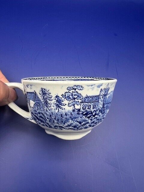 Read more about the article Arabia of Finland ‘Landscape Blue’ Teacup Blue and White