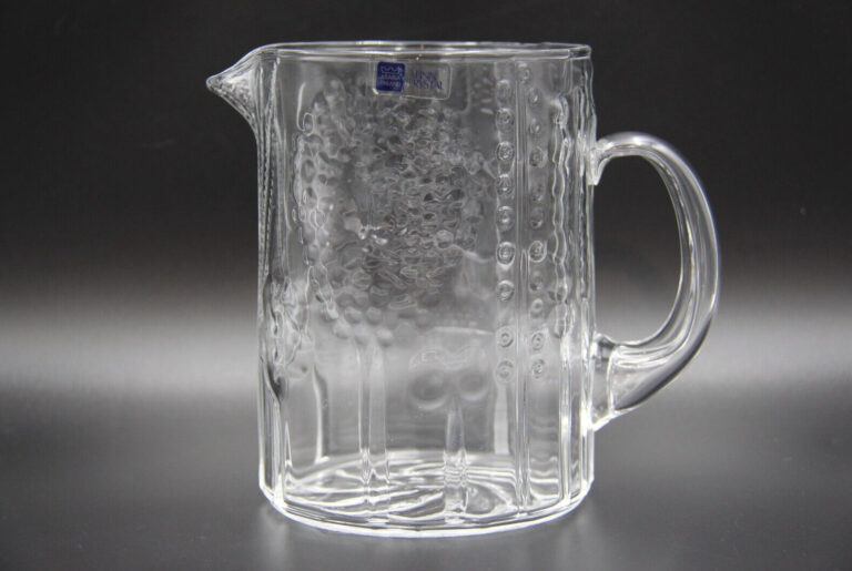 Read more about the article Arabia Finland Finn Crystal Nuutajarvi Flora Glass 1L Pitcher by Oiva Toikka